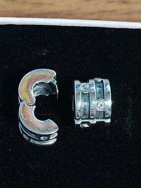 Authentic Pandora Sparkling Clip Set (2) with Clear CZ – 790291CZ Sterling Silve